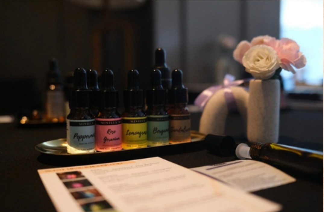 Essential oils: peppermint, rose geranium, lemongrass, bergamot, sandalwood